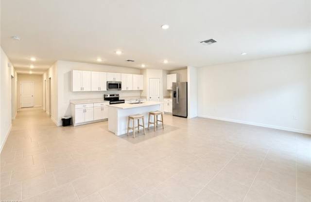 17325 Cantu Ct Gallery 4