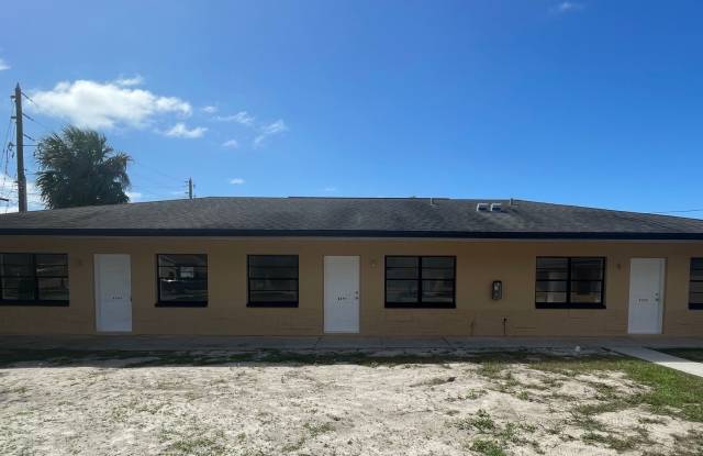 AVERY ROAD # 5307 photos photos