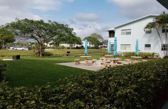 305 Newport T photos photos