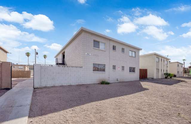 2908 Poplar Avenue - 3 photos photos