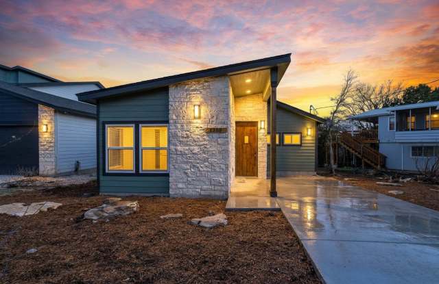 1310 MOUNTAIN TOP LOOP Gallery 1