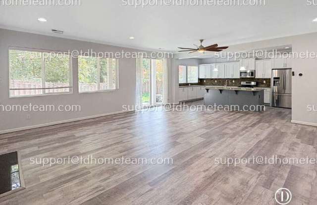 27466 211th Ct SE Gallery 4