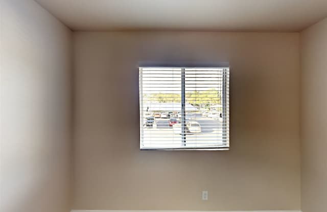 4964 Auburn Dr Apt 7 Gallery 3