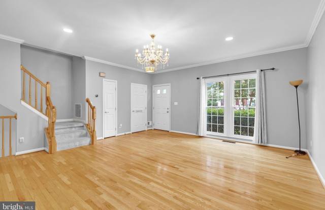 6880 RIDGE WATER Court Gallery 3