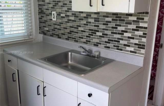 12823 SW 20th Ter photos photos