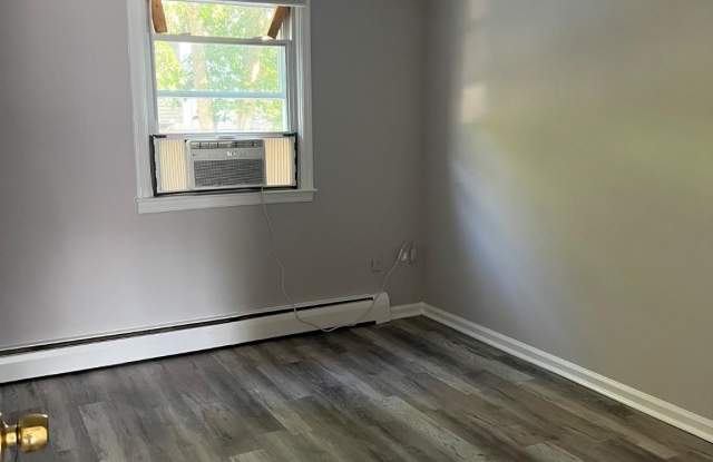 101 DARTMOUTH Avenue Gallery 3
