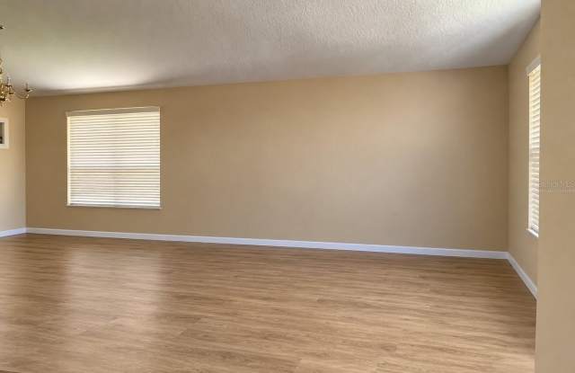 1133 SOLANA Circle Gallery 2
