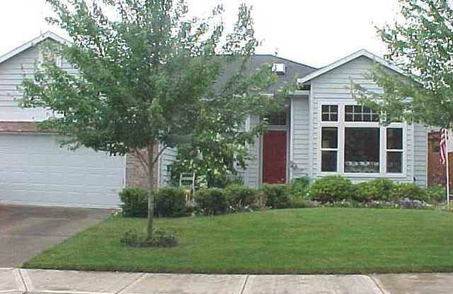 Beautiful Sherwood Home with Fully Fenced Backyard! Gallery 1
