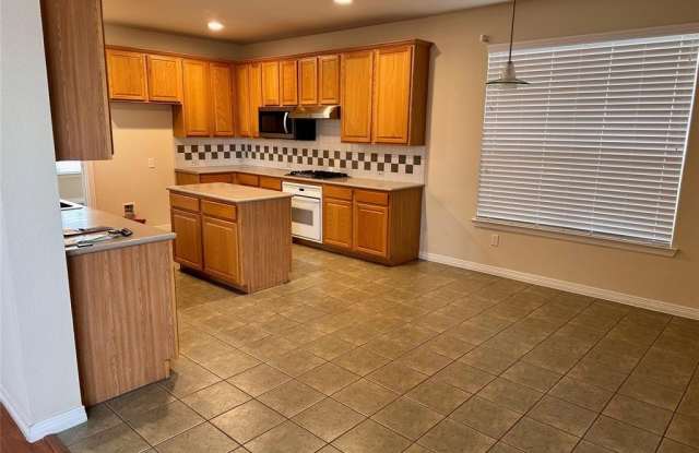 4548 Oak Shores Drive Gallery 4