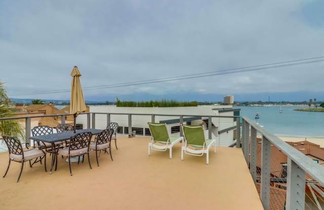 Private Rooftop Deck South Mission Beach photos photos