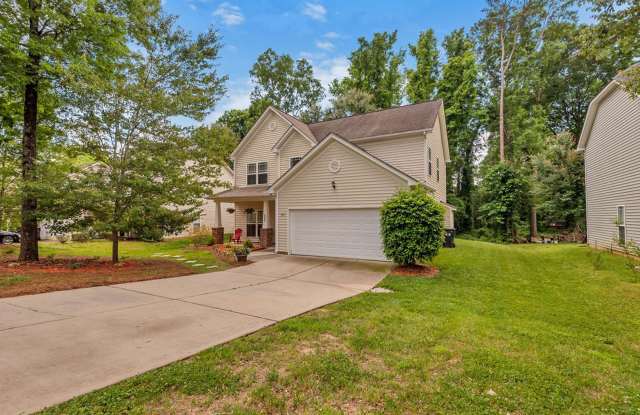 3BR/2.5BA home for rent 7 miles from uptown with access to the greenway at the end of the street. photos photos