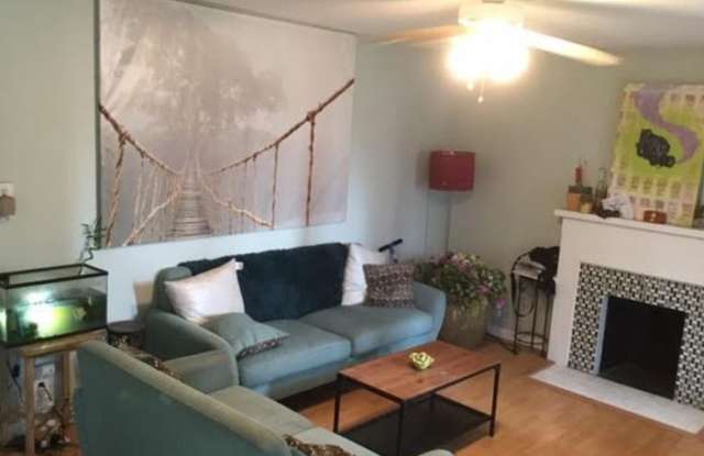 9137 Hall Road Gallery 2