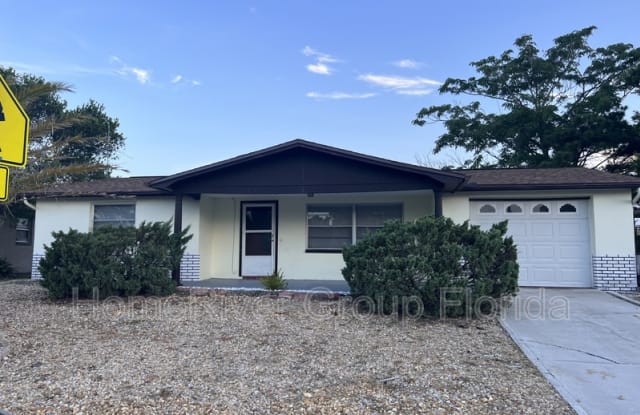 7610 Gulf Highlands Dr - 7610 Gulf Highlands Drive, Bayonet Point, FL 34668