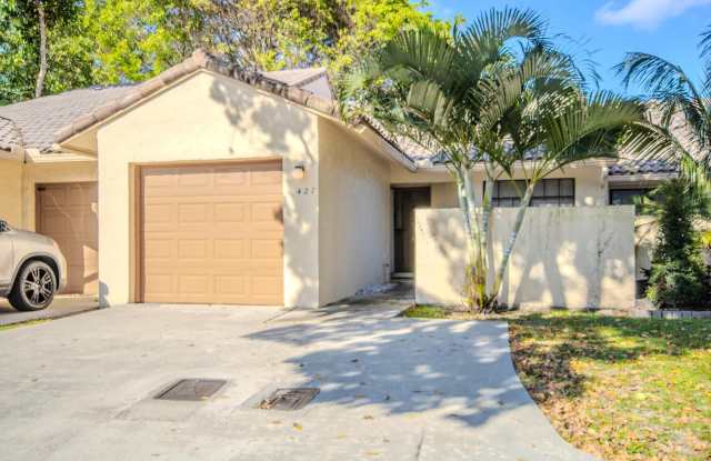 427 Cottonwood Place photos photos