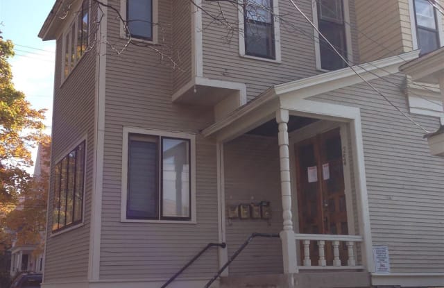 254 Washington St SE Apt 4 - 254 Washington Street Southeast, Grand Rapids, MI 49503
