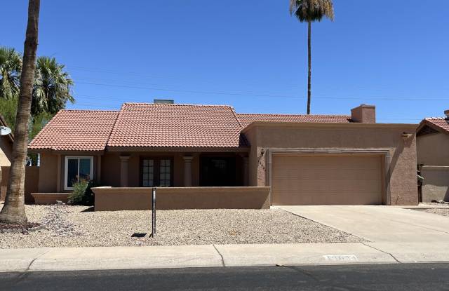 10624 W GRISWOLD Road Gallery 2