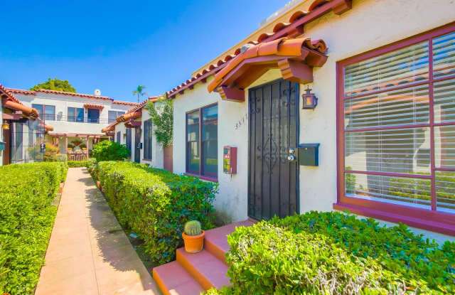 Spanish Craftsman Garden Apartments Bankers Hill photos photos