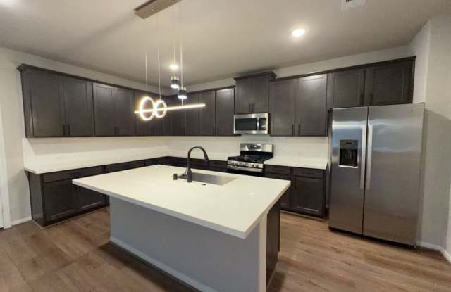 9392 Hard Rock Rd **Ask about our NO CASH DEPOSIT option!** Gallery 4