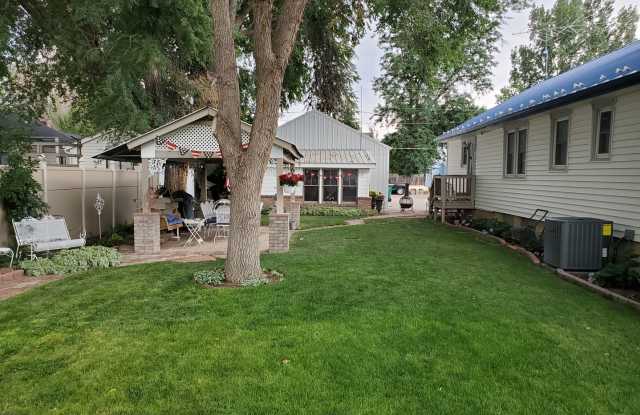 Cute, Quiet and Renovated One Bedroom Finished Basement in Eaton photos photos