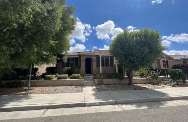Luxury Living In San Jacinto-Granite countertops  stainless steel appliances!! - 499 Palm Avenue, San Jacinto, CA 92582