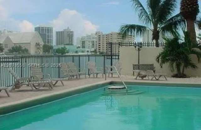 6937 Bay Dr Gallery 3