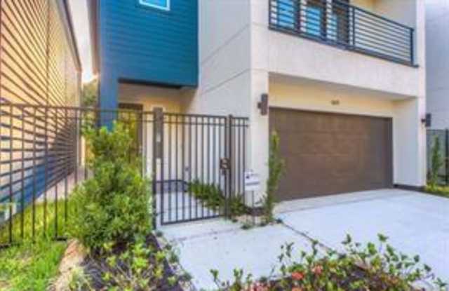 1611 HARDY Street Gallery 2