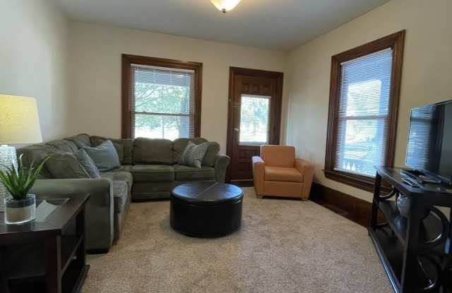 1146 Memorial Avenue photos photos