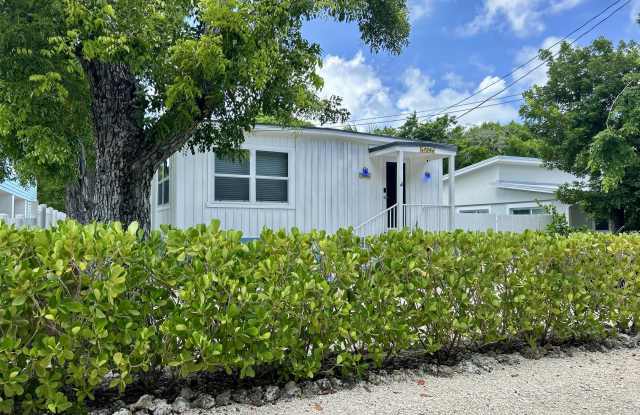 124 S Bay Harbor Drive photos photos