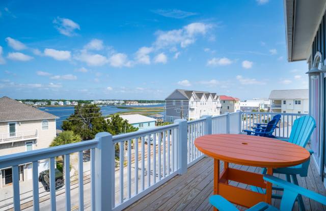 AWESOME OFF-SEASON SINGLE FAMILY BEACH HOME PRICE JUST REDUCE photos photos
