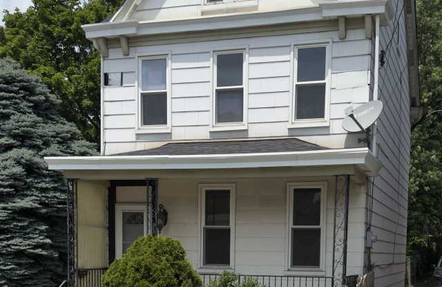 313 Anthony St photos photos
