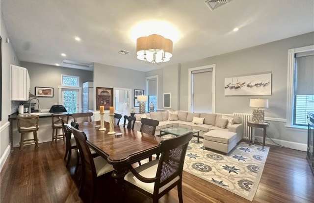 10 Young Street unit: 2 photos photos 10 Young Street unit: 2 photos photos