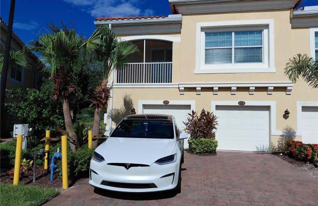 4296 EXPEDITION Way Gallery 1