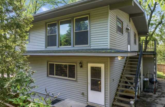 1015 19th Ave Ne photos photos