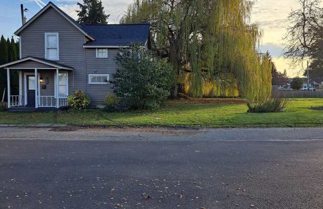 1204 Washington St - 1204 Washington Street, Sumner, WA 98390