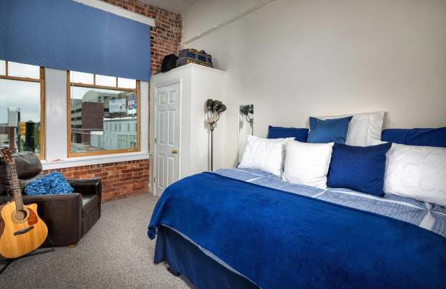 Coliseum Lofts Gallery 2