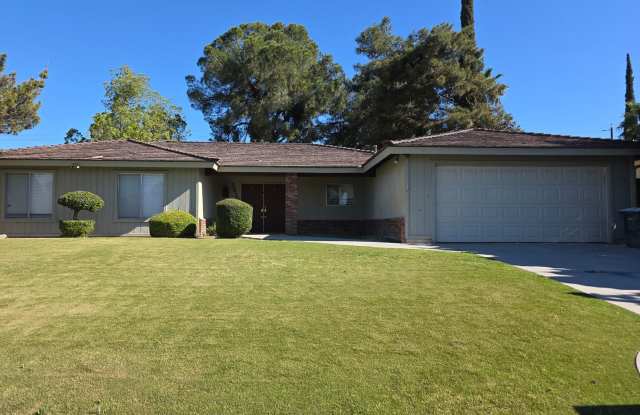 3824 Christmas Tree Ln - House photos photos