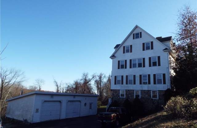 405 Mohegan Avenue Parkway photos photos