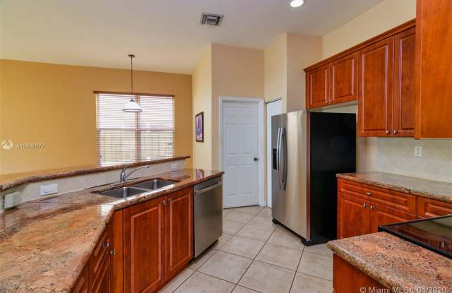 23734 SW 107th Ct Gallery 3