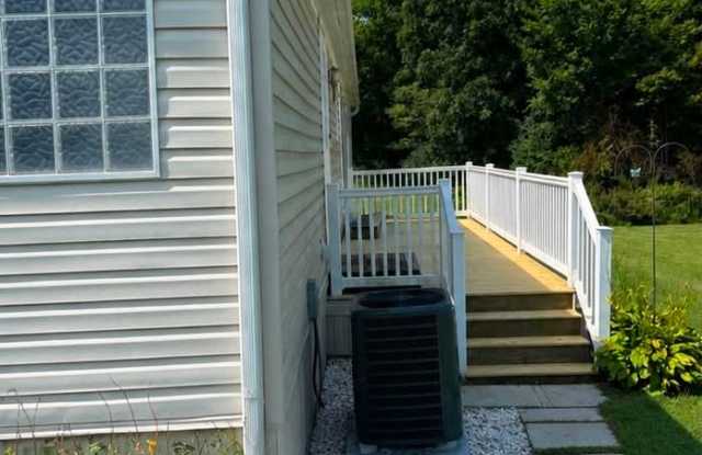 17 Meadowview Drive (POH) Gallery 4