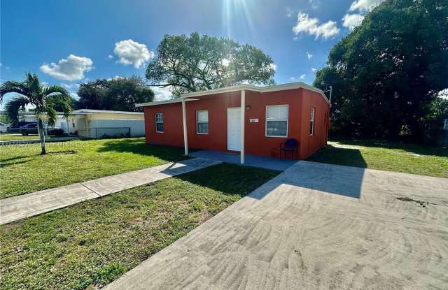 2510 NW 159th Ter - 2510 Northwest 159th Terrace, Miami Gardens, FL 33054