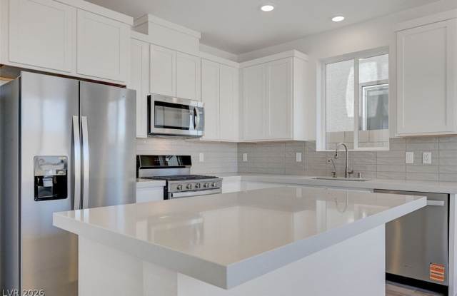 8484 W Agate Avenue photos photos