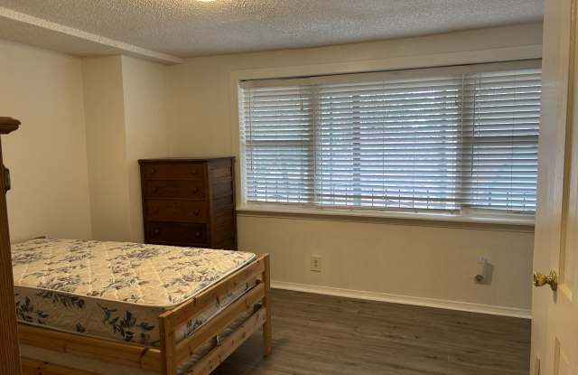2726 View Dr Gallery 3