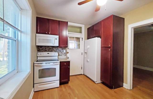 8922 Skokie Boulevard Gallery 3