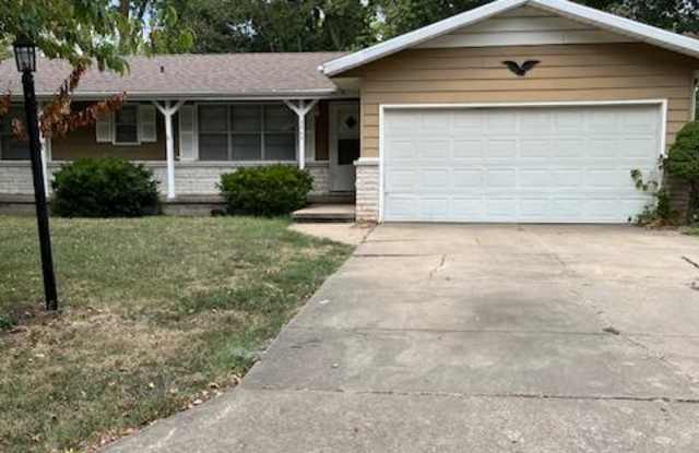 2545 South Nettleton Avenue photos photos