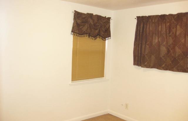 1653 Vance Street Gallery 4