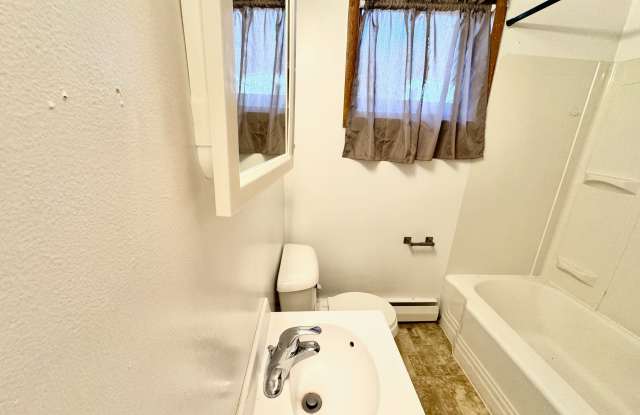 2506 8th Street North - 4 Gallery 4