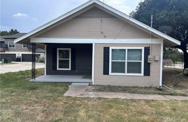 305 West 31st Street - 305 West 31st Street, Bryan, TX 77803