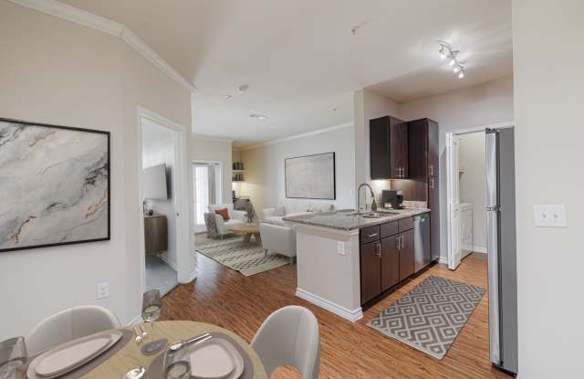 7970 Grand Gallery 3