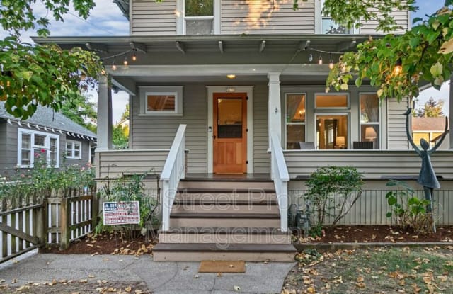 2610 SE 36th Ave - 2610 Southeast 36th Avenue, Portland, OR 97202