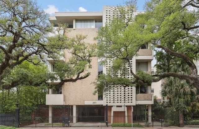 2511 ST CHARLES Avenue photos photos